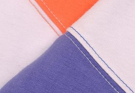 2012淘寶爆款 韓版女裝拼接撞色打底衫的時(shí)尚印記